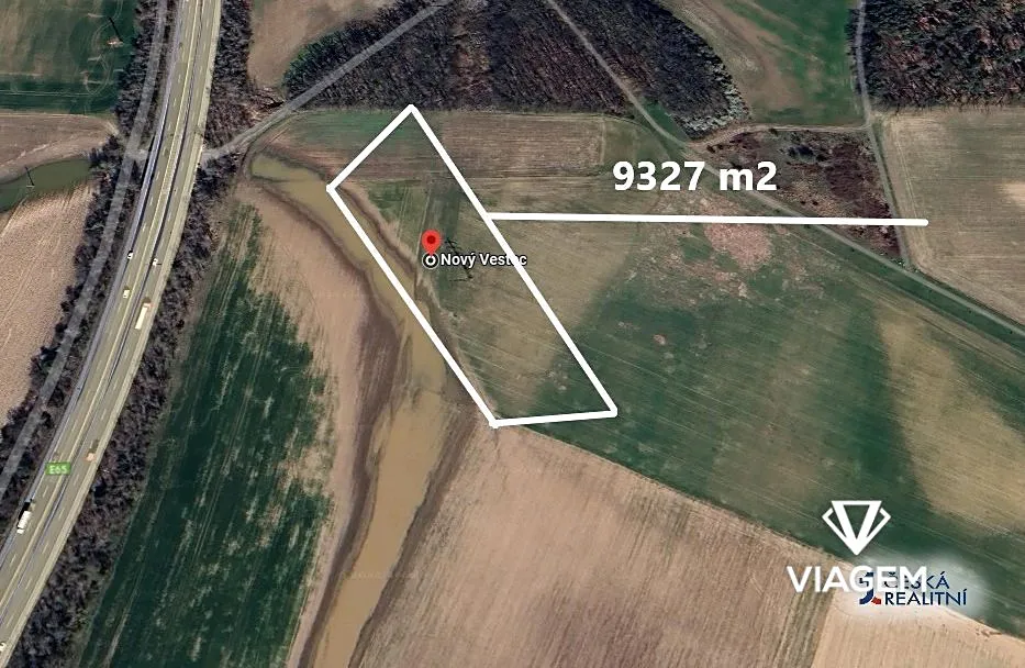 Prodej podílu 1/4 pole 2331 m²